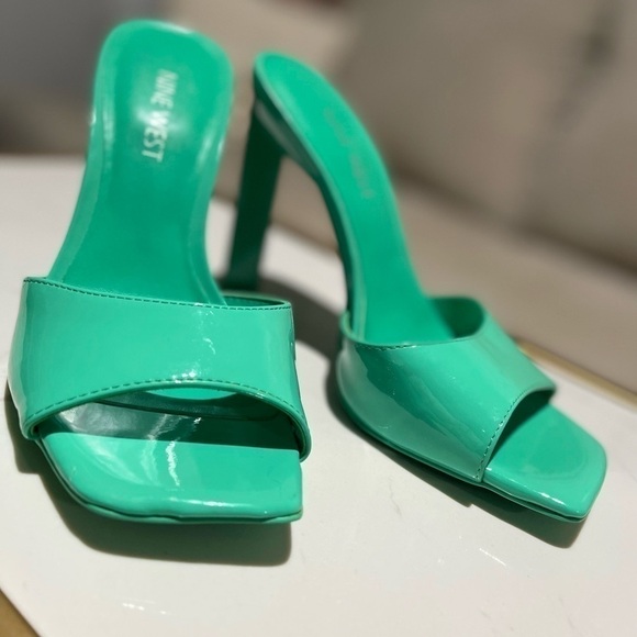 Nine West heeled slide sandals size 6M - Picture 2 of 7